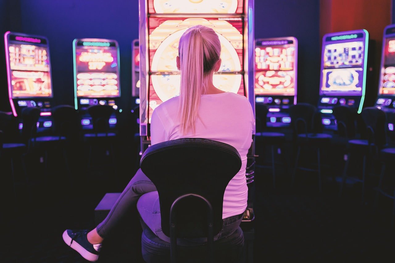 Tampilan platform mpokick untuk sportsbook dan kasino online